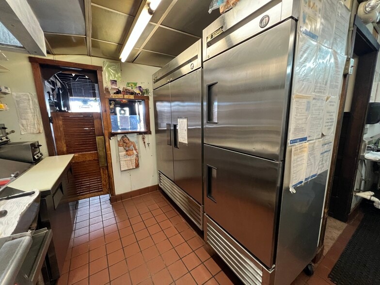 More Photos Of 357 Main St, East Greenwich Restaurant For Sale