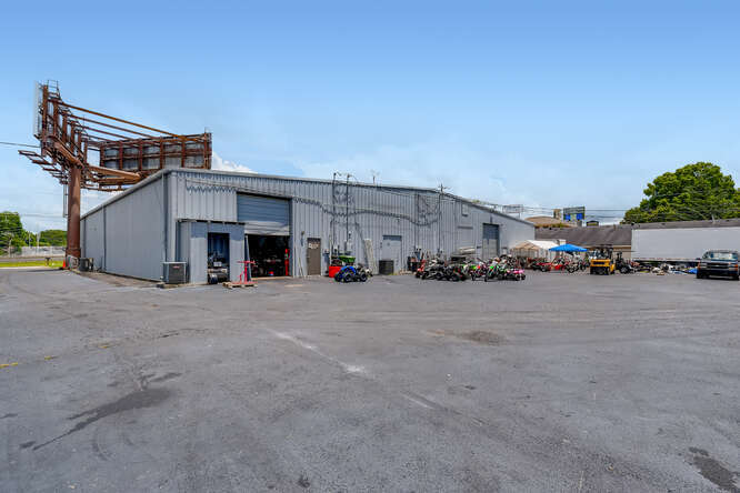 More Photos Of 1012 Iris Dr SW, Conyers Storefront For Sale