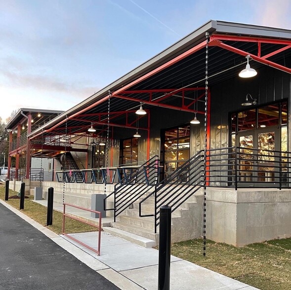 More Photos Of 525 S White St, Wake Forest Office For Sale