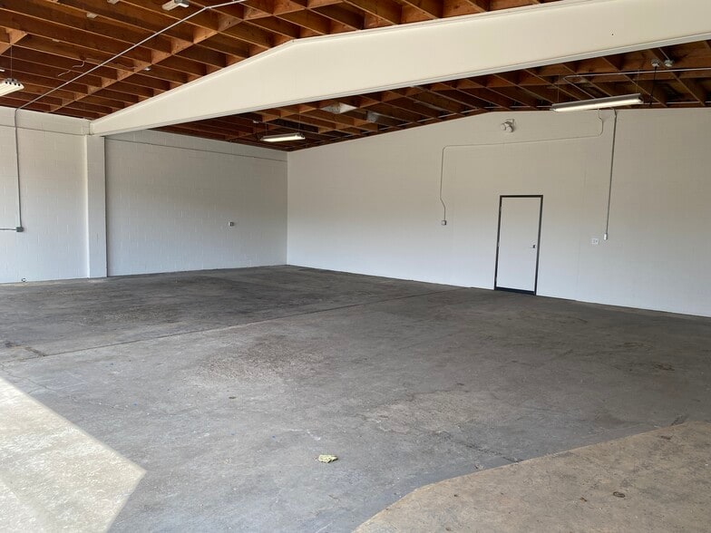 More Photos Of 807-811 E Chestnut Ave, Lompoc Service For Lease