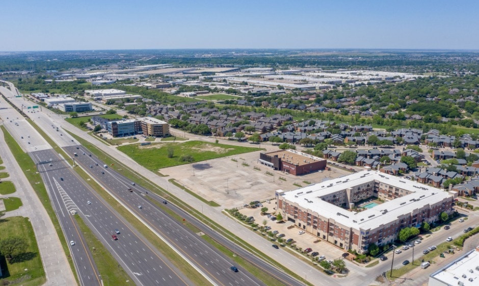 More Photos Of 1130 W Trinity Mills Rd, Carrollton General Retail For Sale