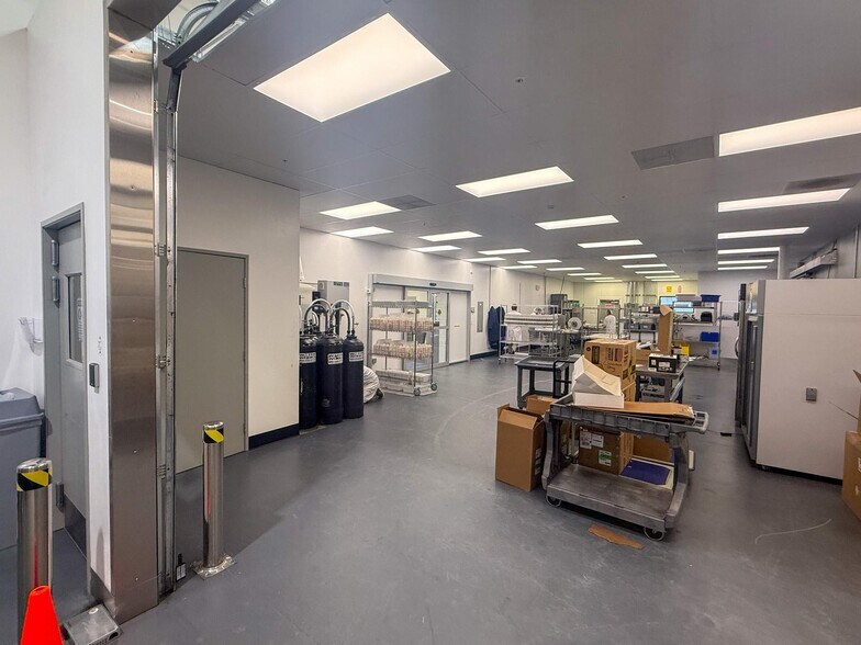 More Photos Of 995 Park Center Dr, Vista Research And Development For Sale