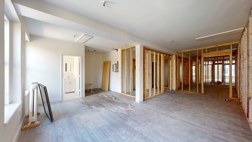 More Photos Of 158 Grand St, Waterbury Office For Sale