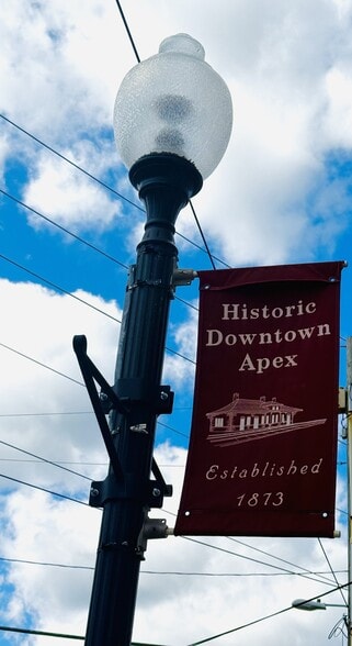 More Photos Of 202 W Chatham St, Apex Office For Sale