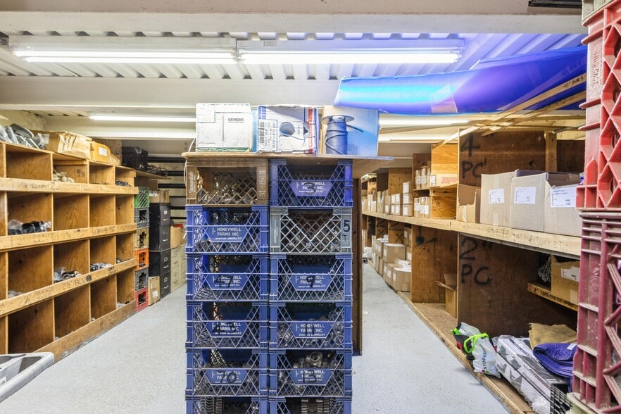 More Photos Of 138-27 247th St, Rosedale Showroom For Sale