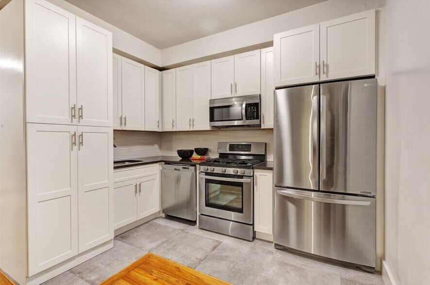 More Photos Of 814 Prospect Pl, Brooklyn Apartments For Sale