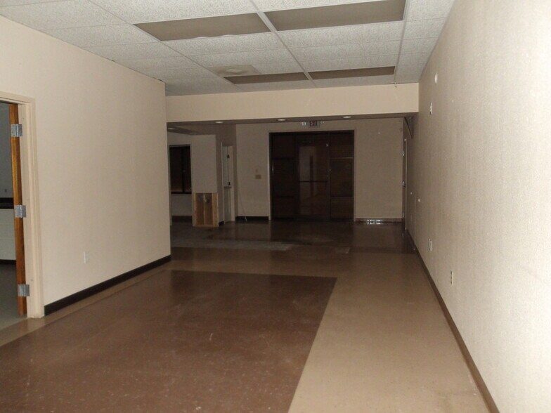 More Photos Of 707 W Sesame Dr, Harlingen Office For Sale