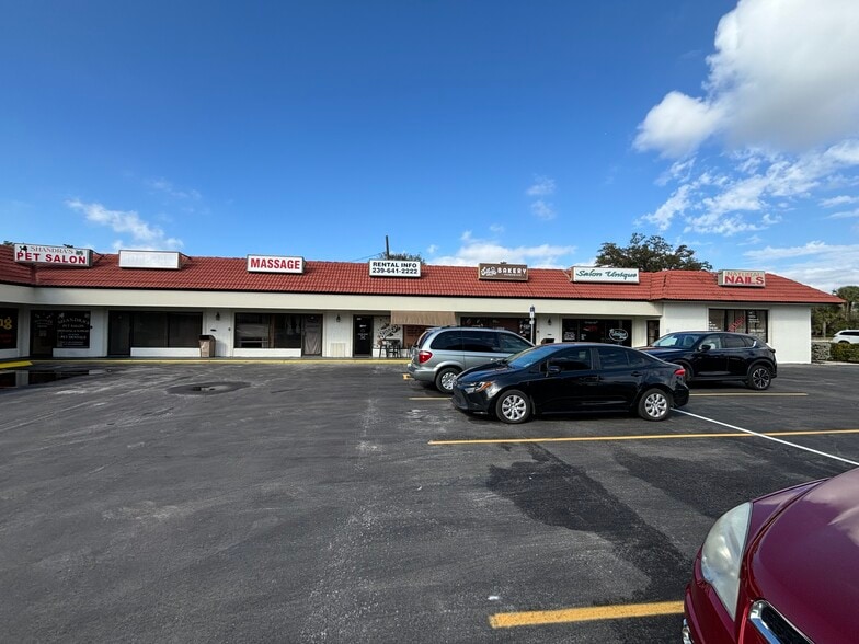 More Photos Of 10823 Tamiami Trl N, Naples Unknown For Lease