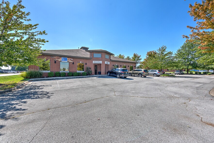 More Photos Of 1479 Executive Pl, Springdale Medical For Sale