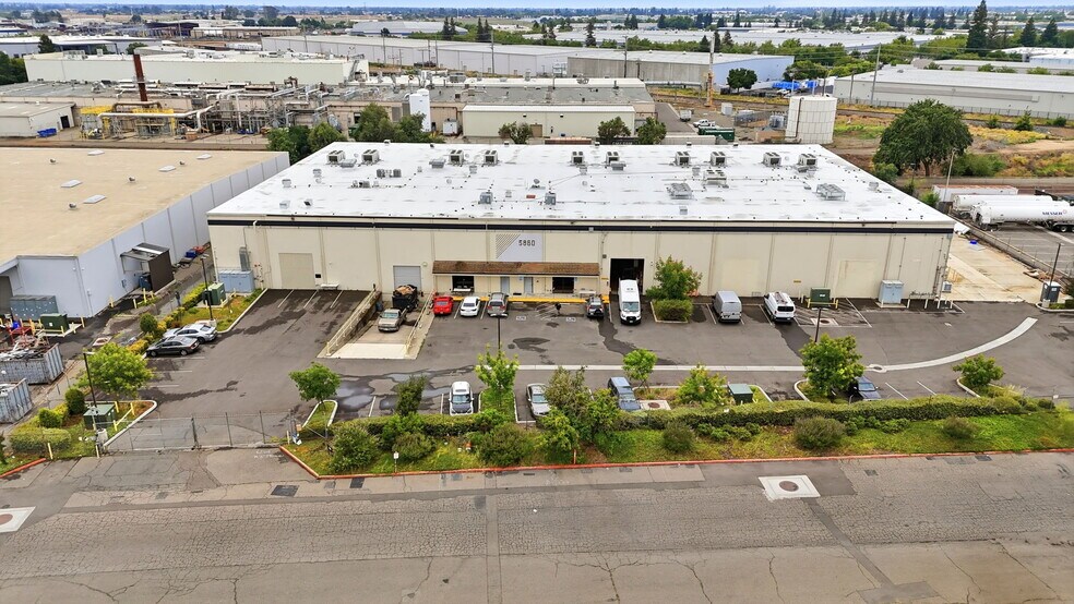 Primary Photo Of 5860 88th St, Sacramento Warehouse For Sale
