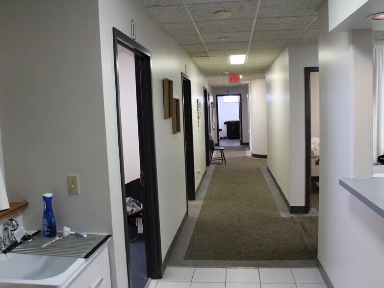 More Photos Of 525 E Division St, Fond Du Lac Medical For Sale