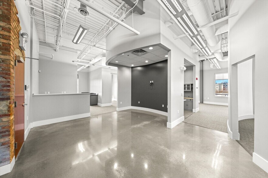 More Photos Of 2099 Thunderhead Rd, Knoxville Loft Creative Space For Sale