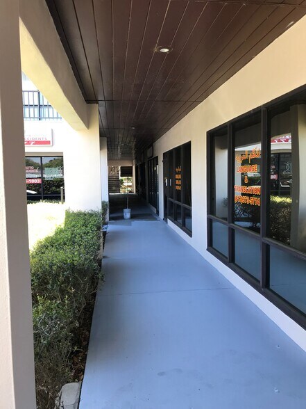More Photos Of 4809 E Busch Blvd, Tampa Office For Sale
