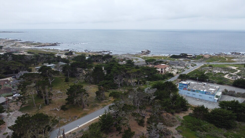 More Photos Of 1352 Lighthouse Ave, Pacific Grove Office For Sale