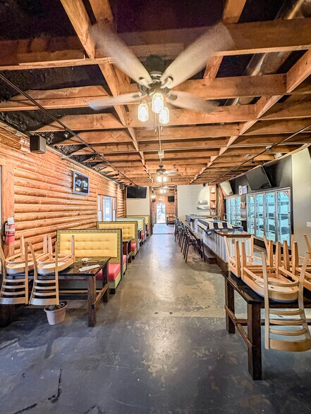 More Photos Of 440 E Cherokee St, Blacksburg Restaurant For Sale