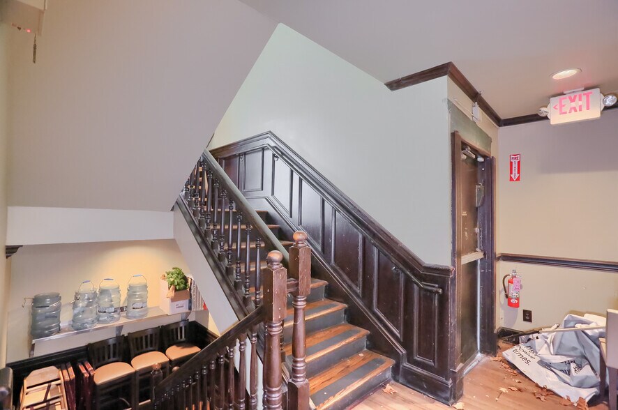 More Photos Of 634 Camp Horne Rd, Pittsburgh General Retail For Sale
