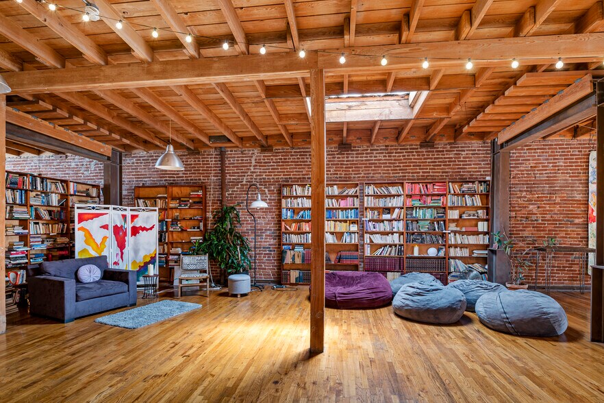 More Photos Of 1327 Willow St, Los Angeles Office For Sale