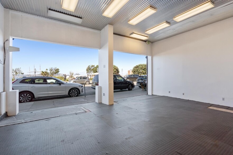 More Photos Of 757 Beach St, San Francisco Storefront Retail Office For Sale