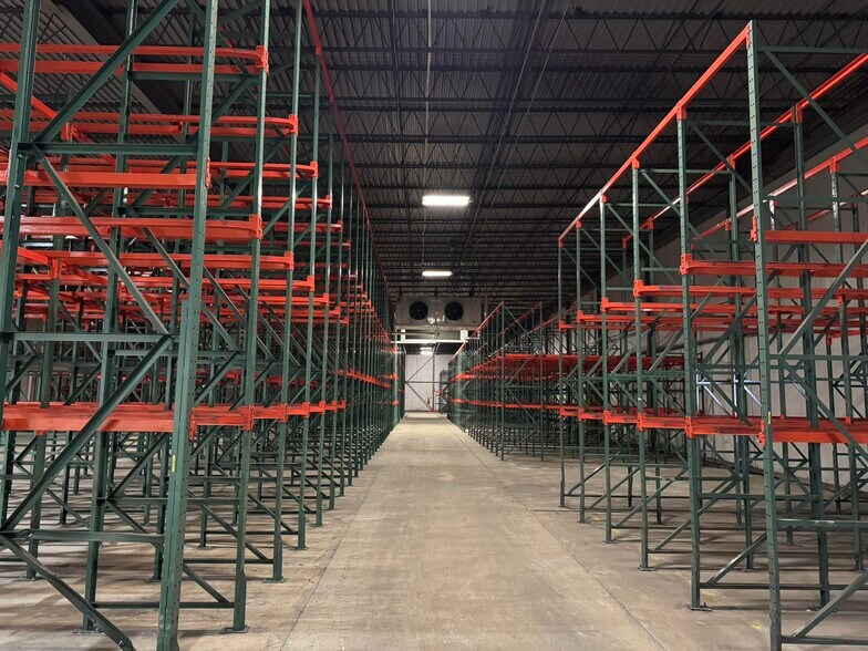 More Photos Of 220 W Ewing Ave, South Bend Refrigeration Cold Storage For Sale