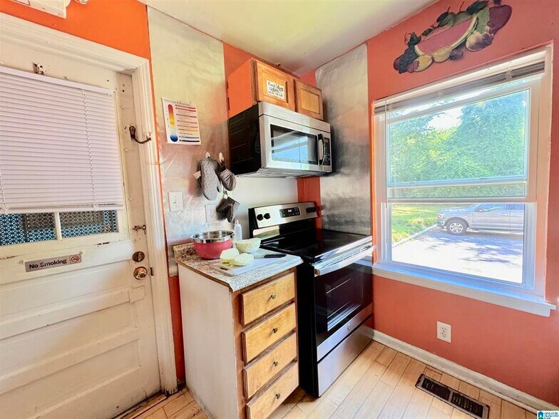 More Photos Of 115 Cotton Ave SW, Birmingham Apartments For Sale