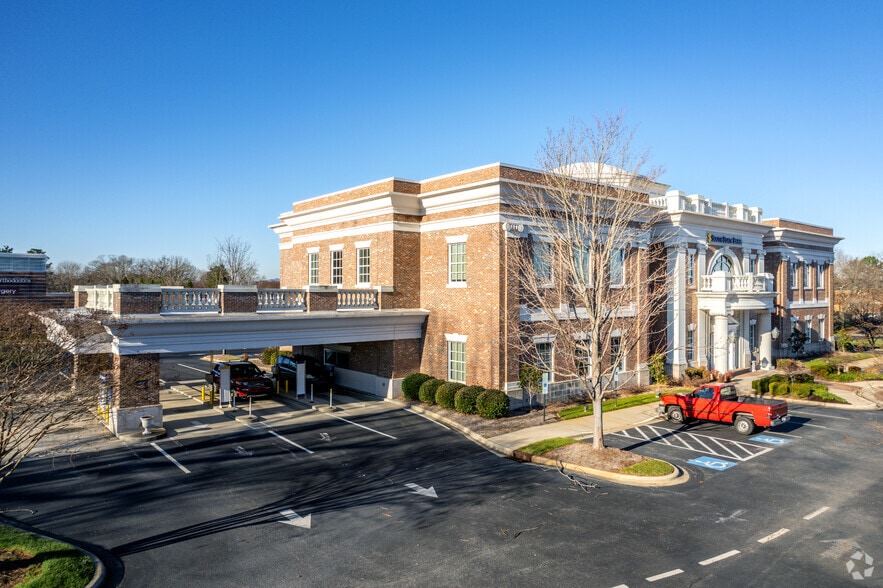 More Photos Of 519 S New Hope Rd, Gastonia Bank For Lease