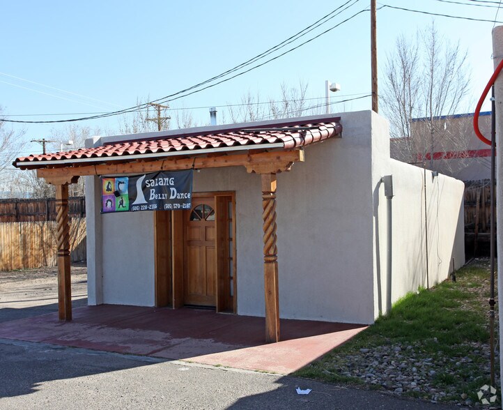 More Photos Of 405 Montano Rd NW, Albuquerque Office Residential For Lease