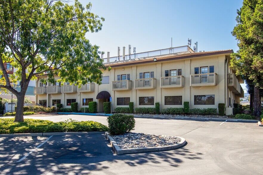 More Photos Of 1340 S De Anza Blvd, San Jose Office For Lease