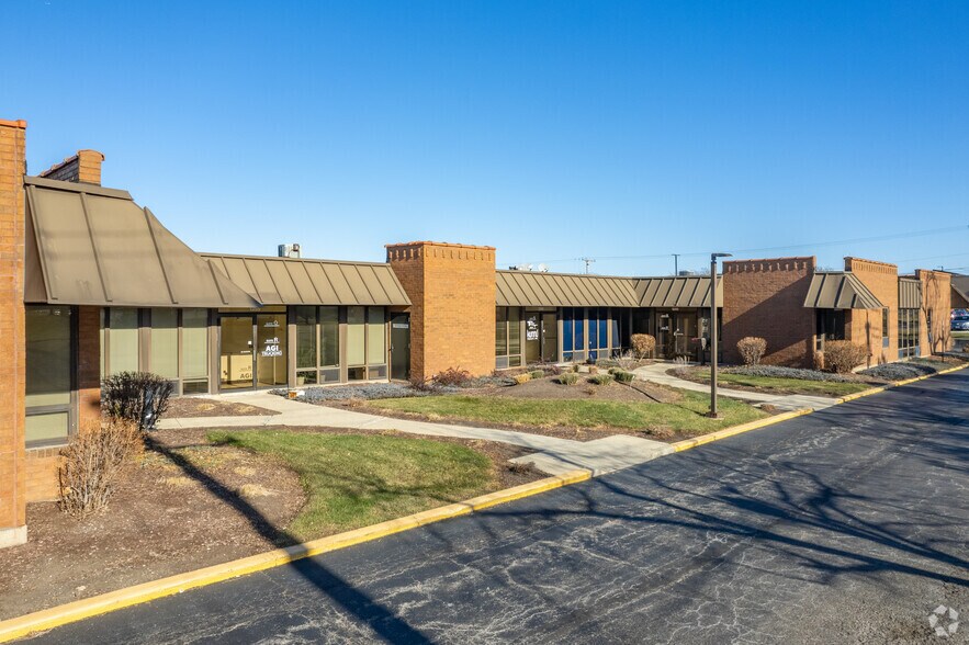 More Photos Of 1305 Remington Rd, Schaumburg Unknown For Lease