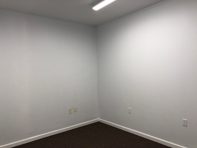 More Photos Of 3578-3592 Old Milton Pky, Alpharetta Medical For Lease