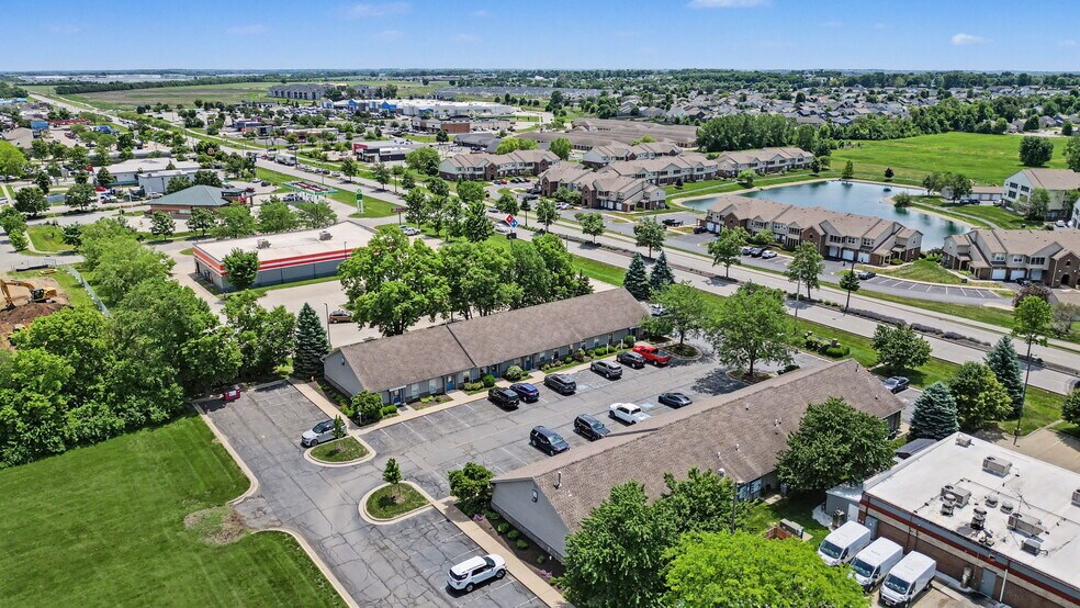 More Photos Of 2504 Veterans Memorial Pky S, Lafayette Office For Lease