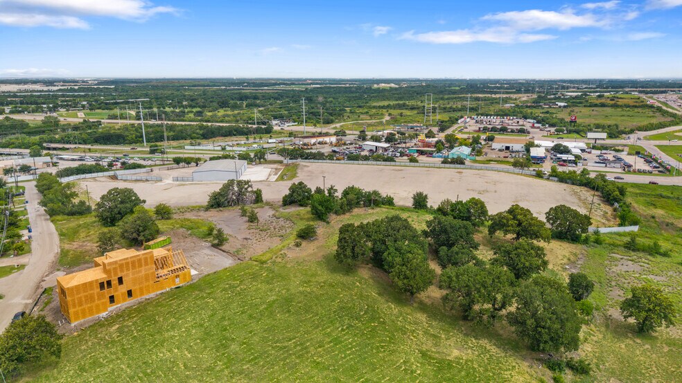 More Photos Of 5956 W Jefferson Blvd, Dallas Distribution For Lease