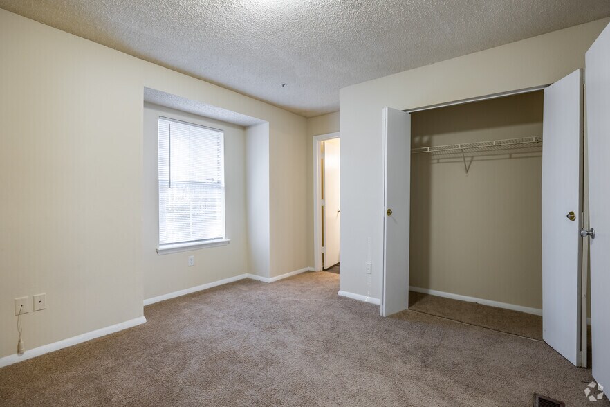 More Photos Of 5816 Covington Hwy, Decatur Apartments For Sale