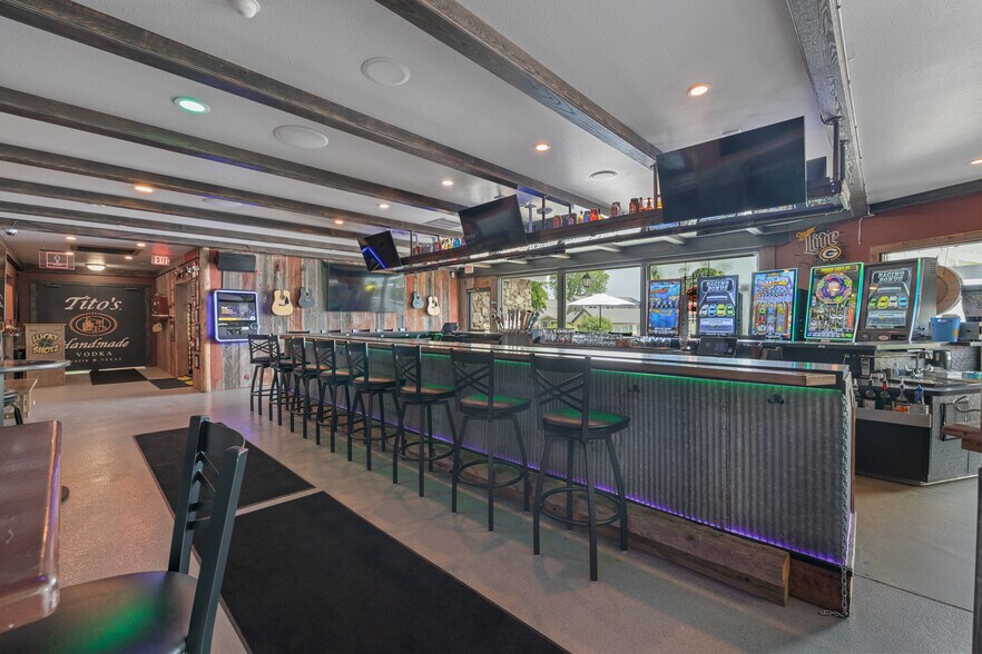 More Photos Of 4919 State Road 144, Hartford Restaurant For Sale