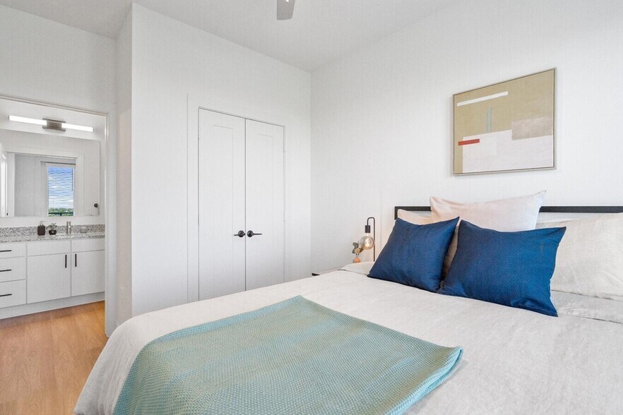 More Photos Of 713 Richmond Ave, Houston Apartments For Lease