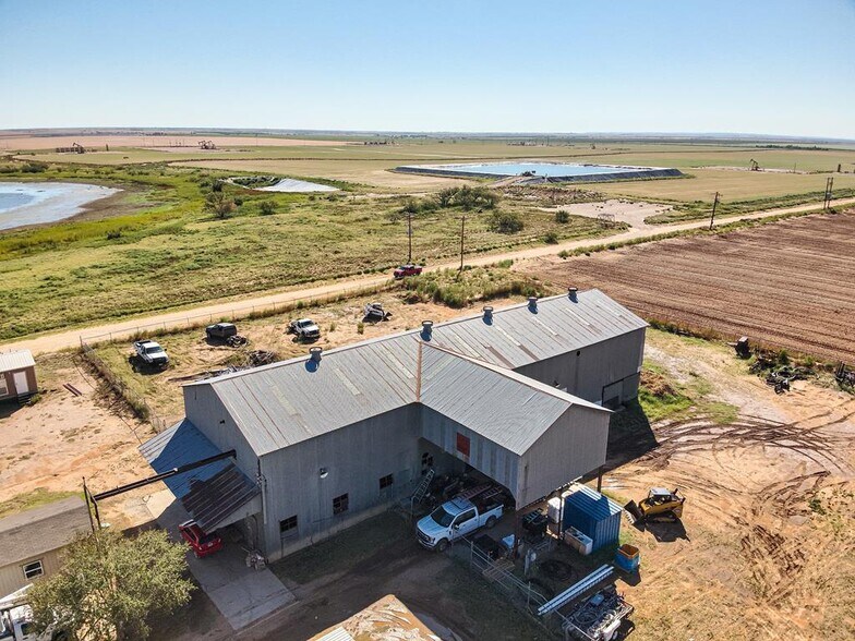 More Photos Of 7007 Farm to Market 846, Knott Office For Sale