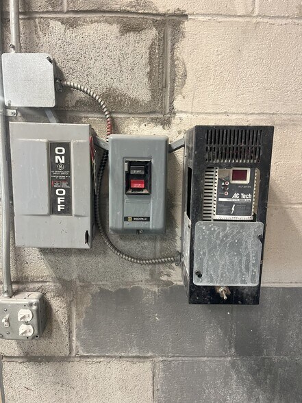 More Photos Of 1114 Montello St, Brockton Auto Repair For Sale