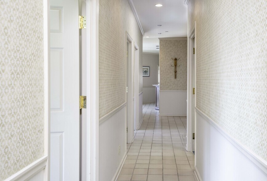 More Photos Of 426 Main St, Ketchikan Office For Sale