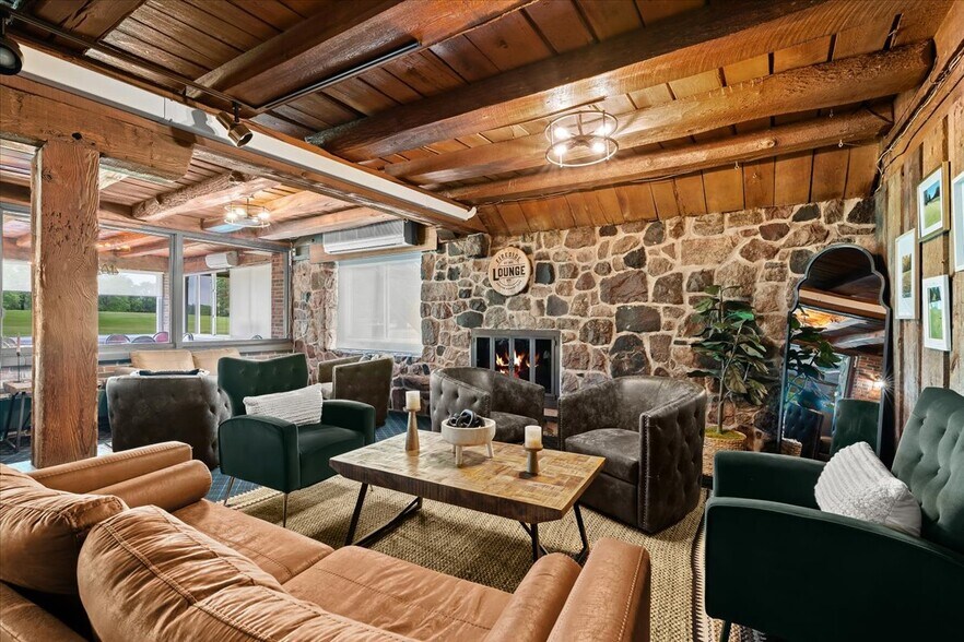 More Photos Of 9512 E Lippincott Blvd, Davison Golf Course Driving Range For Sale