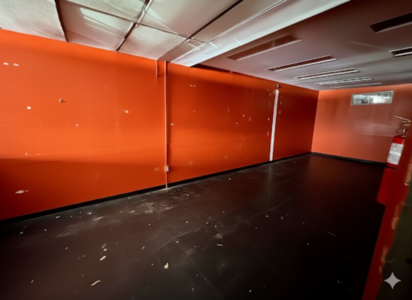 More Photos Of Midland Ave, Hicksville Warehouse For Sale