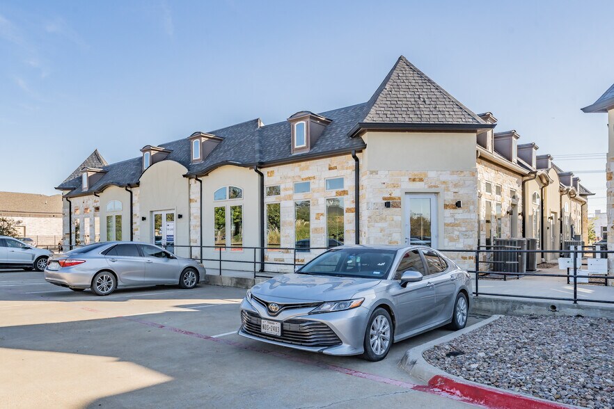 More Photos Of 27045 E University Dr, Aubrey Medical For Sale