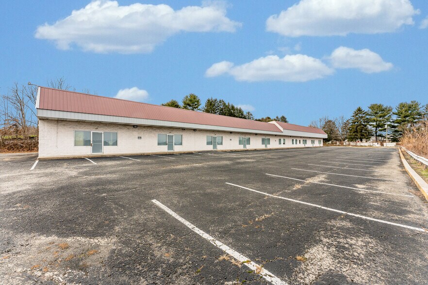 More Photos Of 1023 Pittsburgh Rd, Uniontown Freestanding For Lease