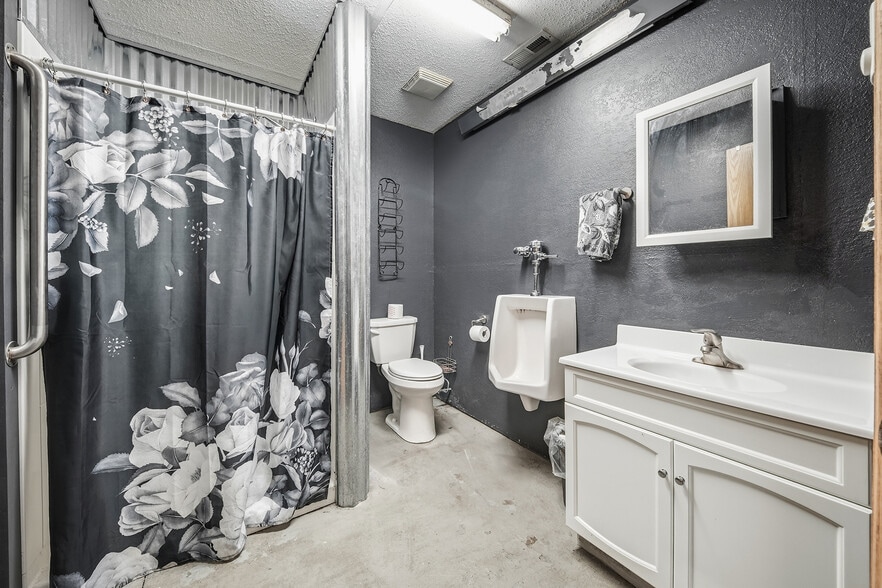 More Photos Of 15 E Walnut St, Chippewa Falls Industrial For Sale
