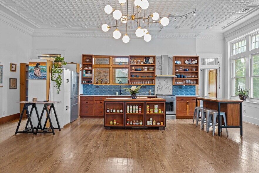 More Photos Of 4096 West Ave, Ayden General Retail For Sale