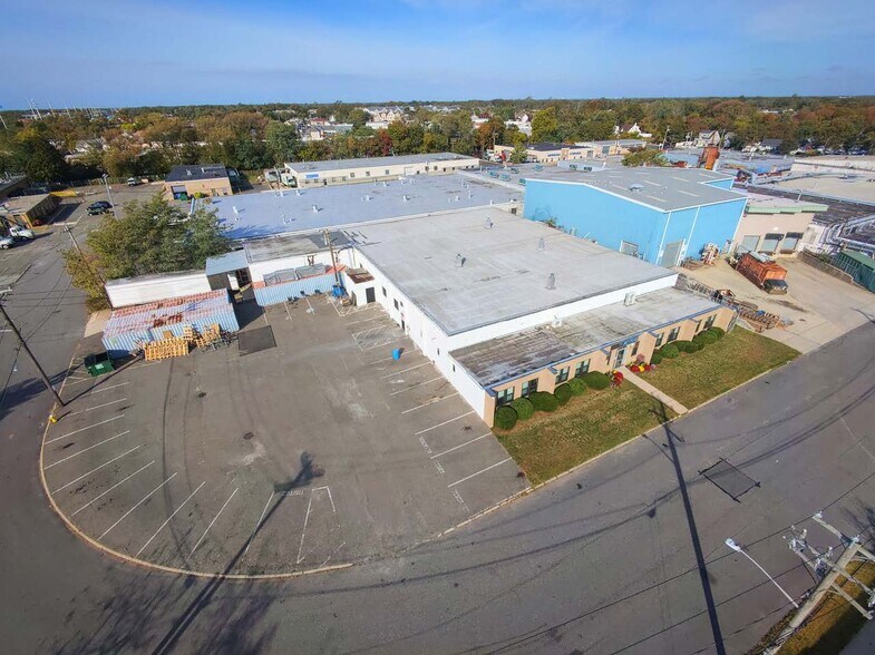 More Photos Of 50 E Ranick Dr, Amityville Industrial For Sale