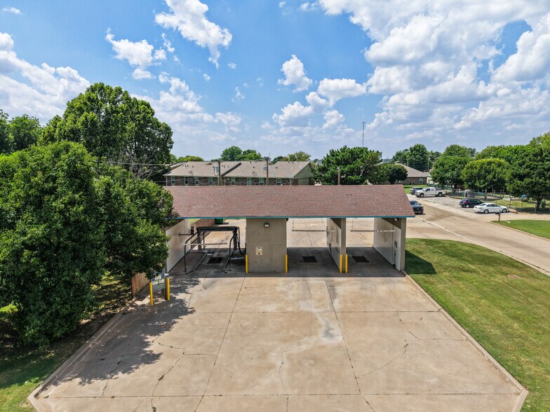 More Photos Of 1003 N Main St, Tonkawa Carwash For Sale