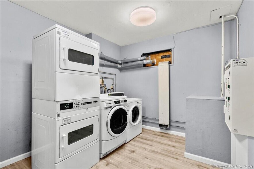 More Photos Of 36 Huntington St, Hartford Apartments For Sale