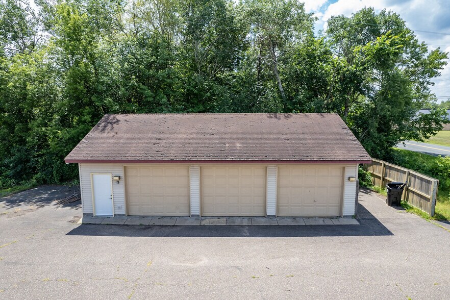 More Photos Of 16015 NE Central Ave, Ham Lake Office For Sale