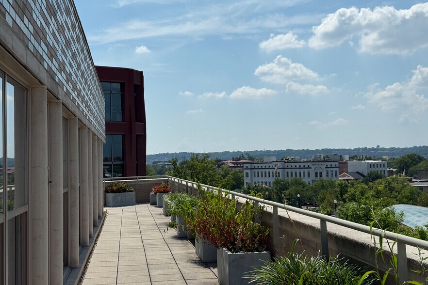 More Photos Of 660 Pennsylvania Ave SE, Washington Loft Creative Space For Lease