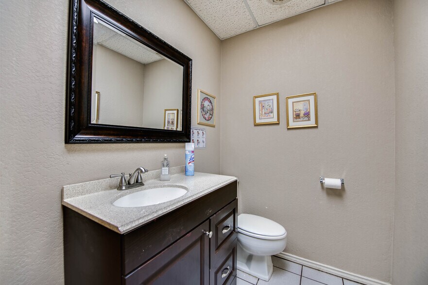 More Photos Of 2110 E 10th St, Odessa Specialty For Sale