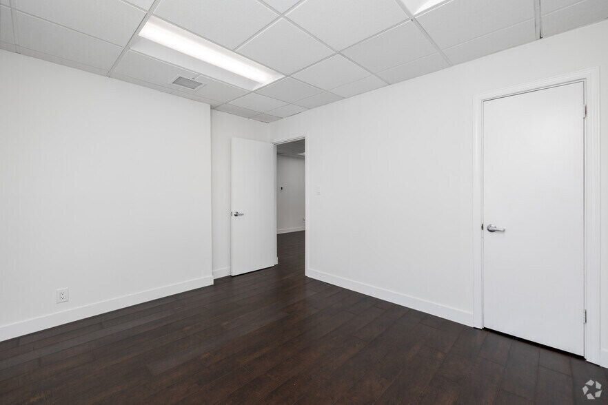 More Photos Of 1510-1512 11th St, Santa Monica Telecom Hotel Data Hosting For Lease